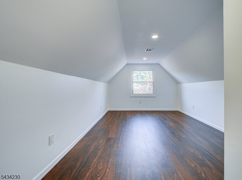 Seven Oaks - Residential