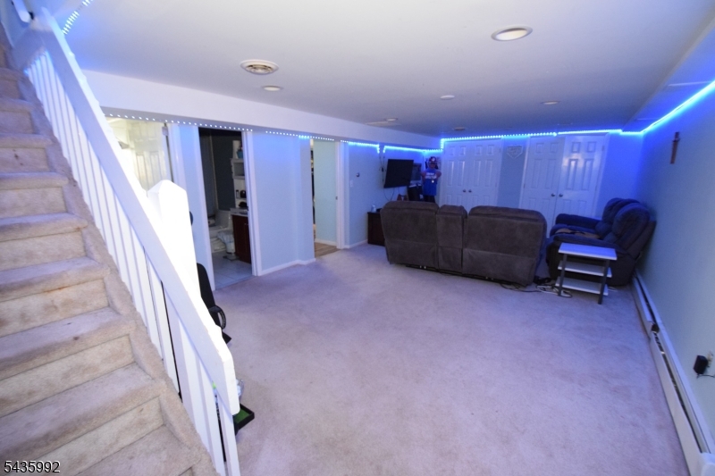 Green Knoll - Residential