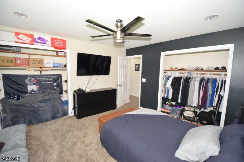 Green Knoll - Residential