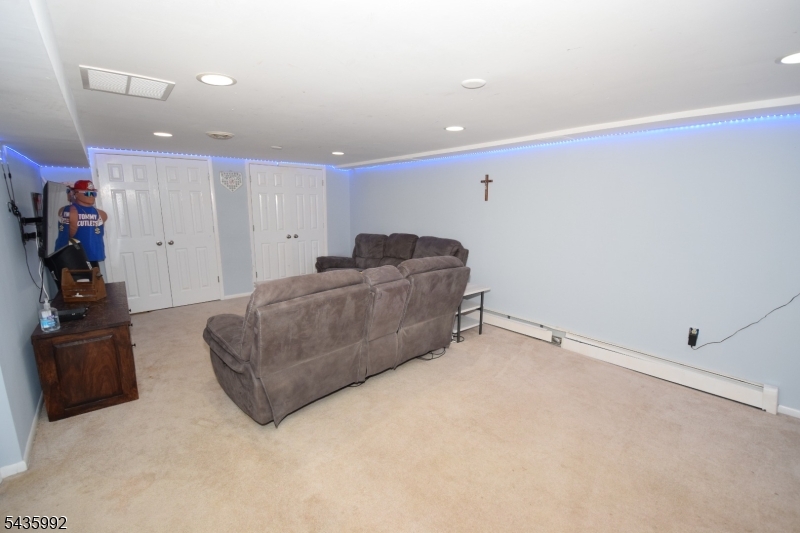 Green Knoll - Residential
