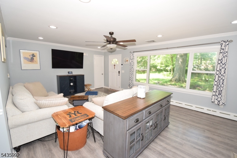 Green Knoll - Residential