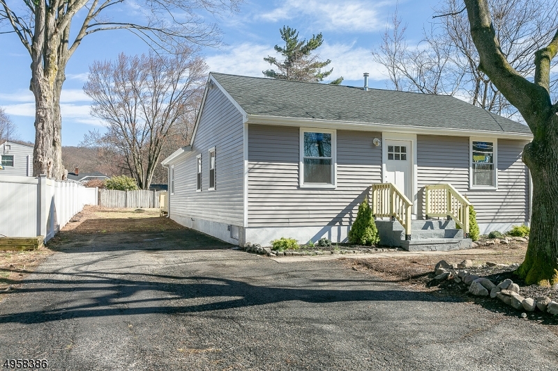 Denville near town - Residential