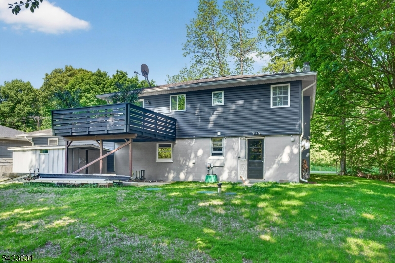 Barry Lakes - Residential