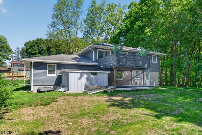Barry Lakes - Residential