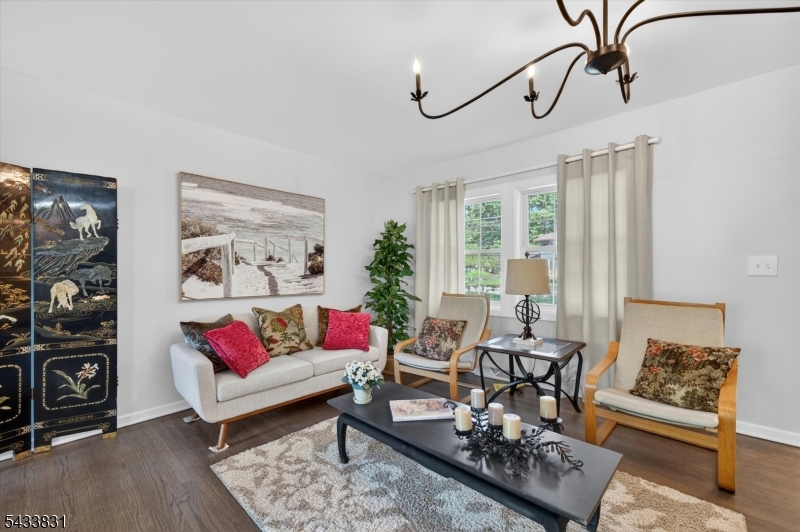 Barry Lakes - Residential