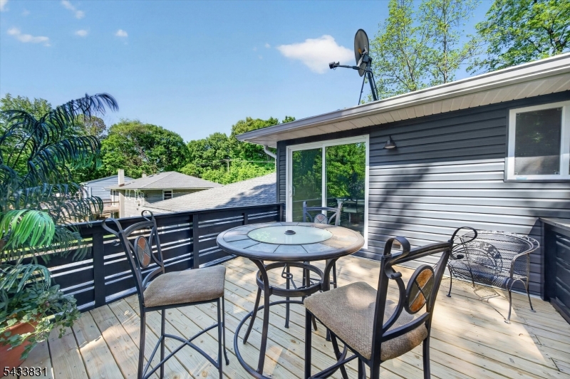 Barry Lakes - Residential