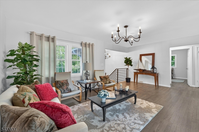 Barry Lakes - Residential