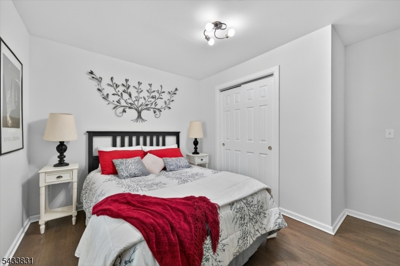 Barry Lakes - Residential