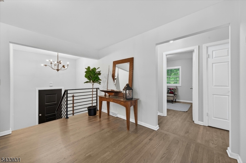 Barry Lakes - Residential