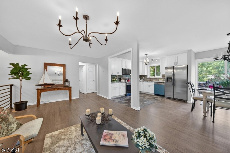 Barry Lakes - Residential