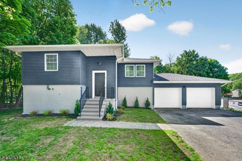 Barry Lakes - Residential