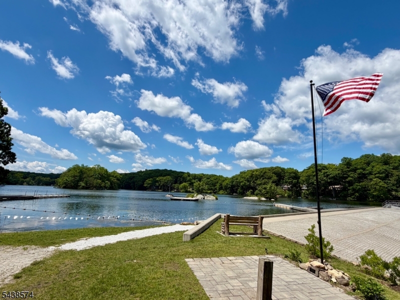 Lake Taramack - Residential