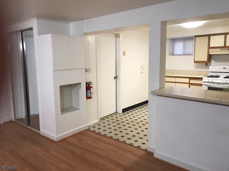 Franklin Avenue Condominium - Residential Lease