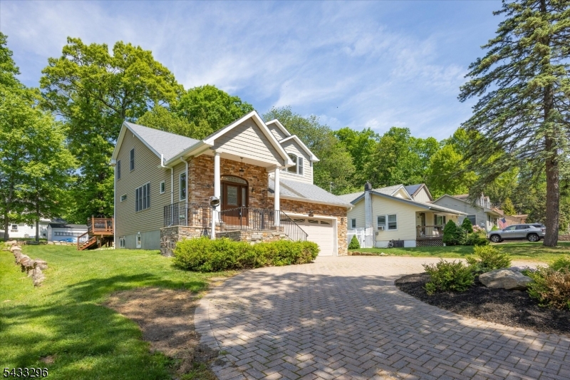 White Meadow Lake - Residential
