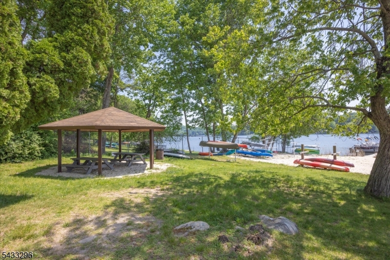 White Meadow Lake - Residential