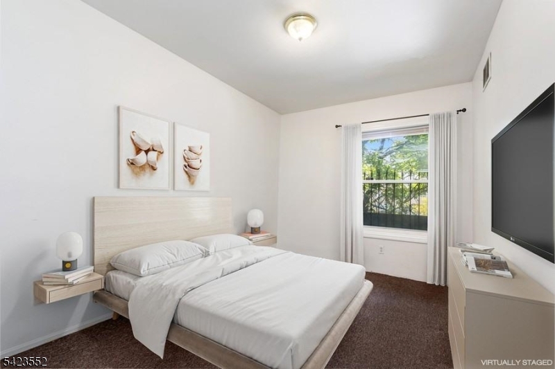 James St Historical Distric - Residential Lease