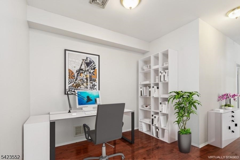 James St Historical Distric - Residential Lease