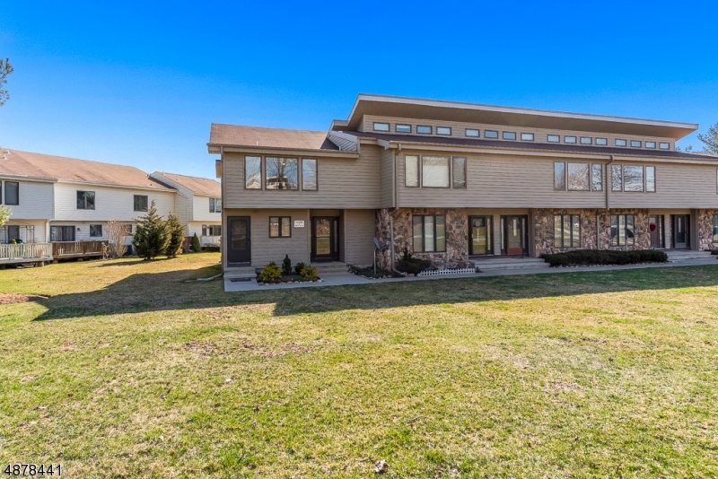 ROLLING HILLS COMPLEX - Residential