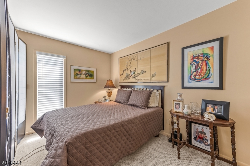 ROLLING HILLS COMPLEX - Residential