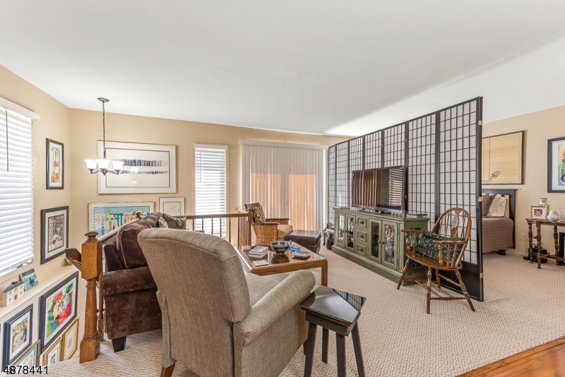 ROLLING HILLS COMPLEX - Residential