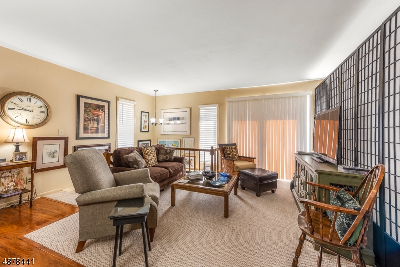 ROLLING HILLS COMPLEX - Residential