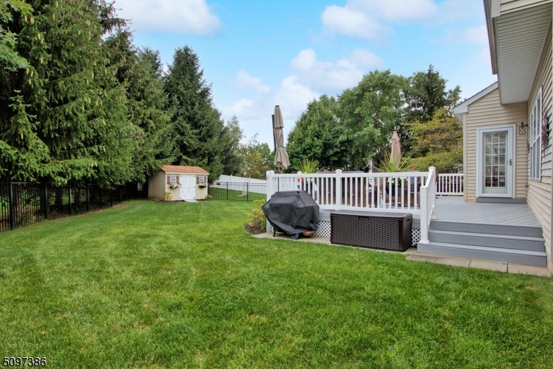 POETS PEAK - Residential