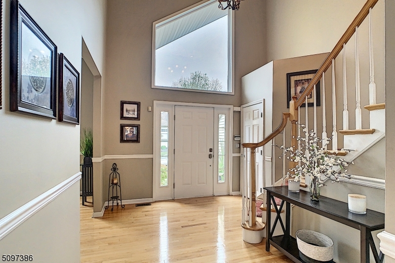 POETS PEAK - Residential