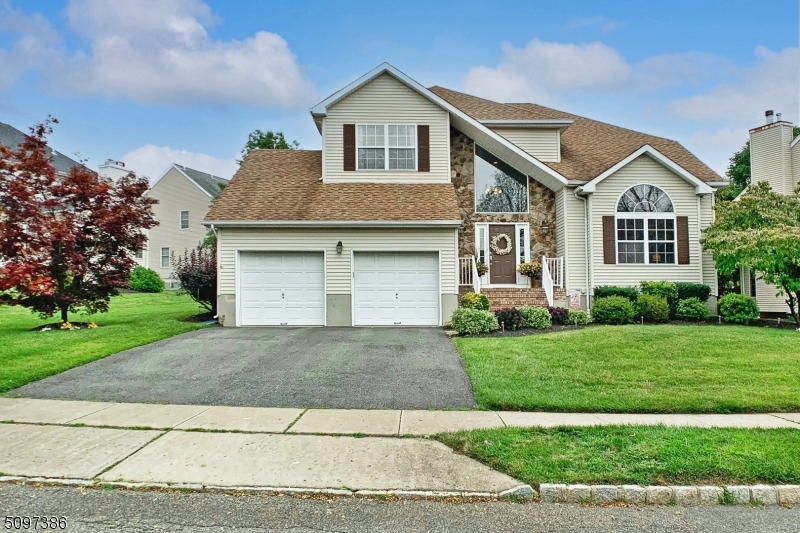 POETS PEAK - Residential