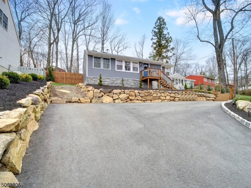 WHITE MEADOW LAKE - Residential