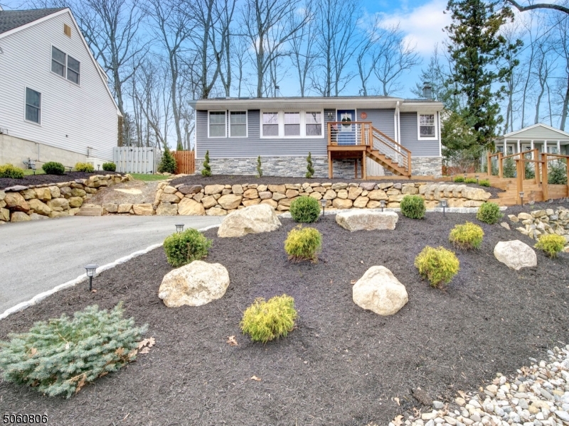 WHITE MEADOW LAKE - Residential
