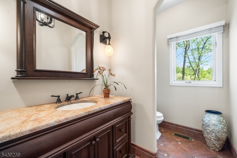 Ashton Woods - Residential