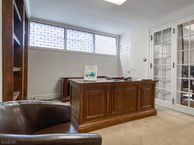 downtown - Commercial Lease