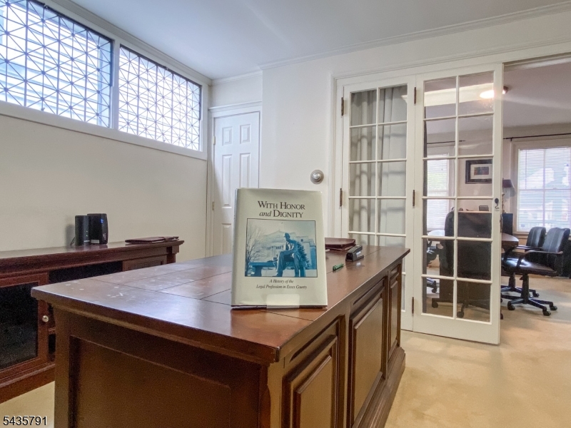 downtown - Commercial Lease