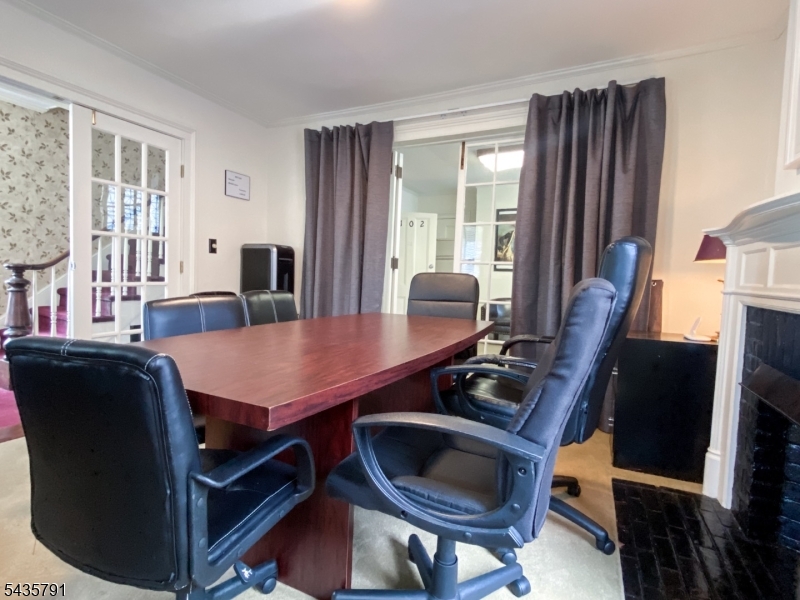 downtown - Commercial Lease