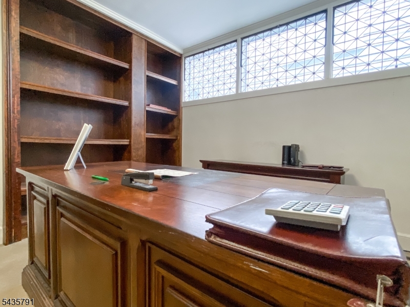 downtown - Commercial Lease