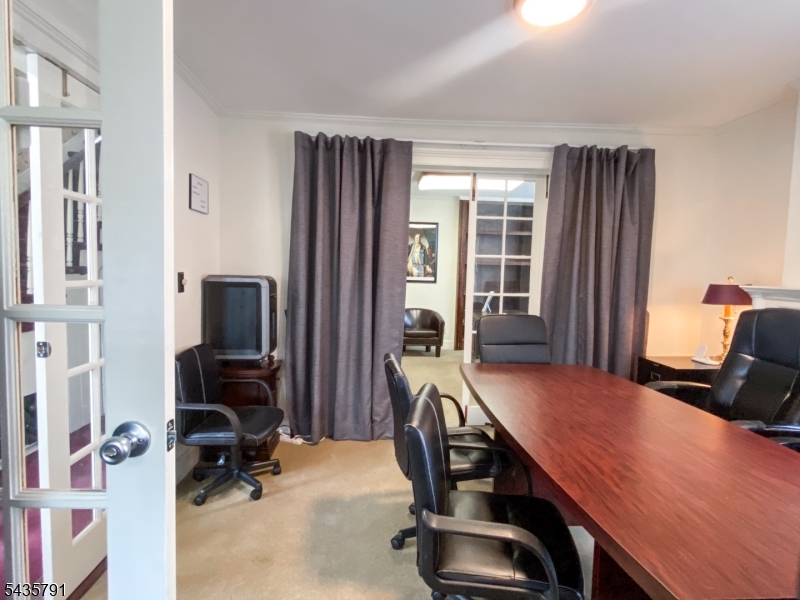 downtown - Commercial Lease