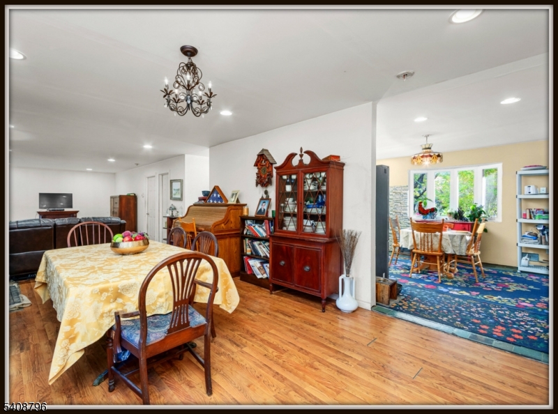 near KEMAH LAKE - Residential