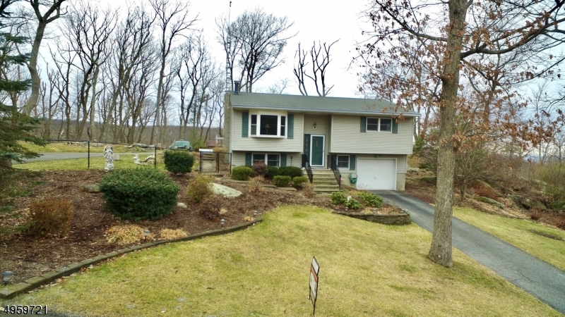 BARRY LAKES - Residential