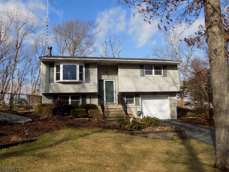 BARRY LAKES - Residential