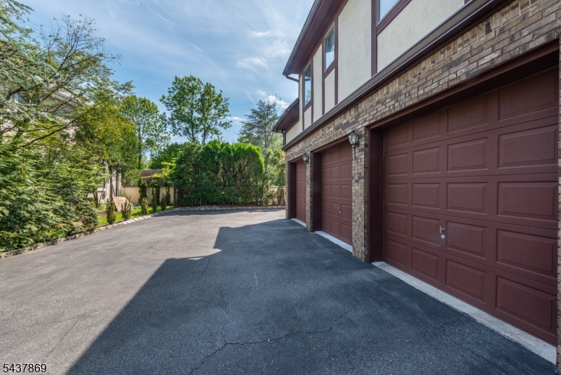 Fox Hollow - Residential