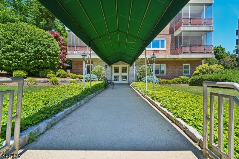 Strathmore House - Residential