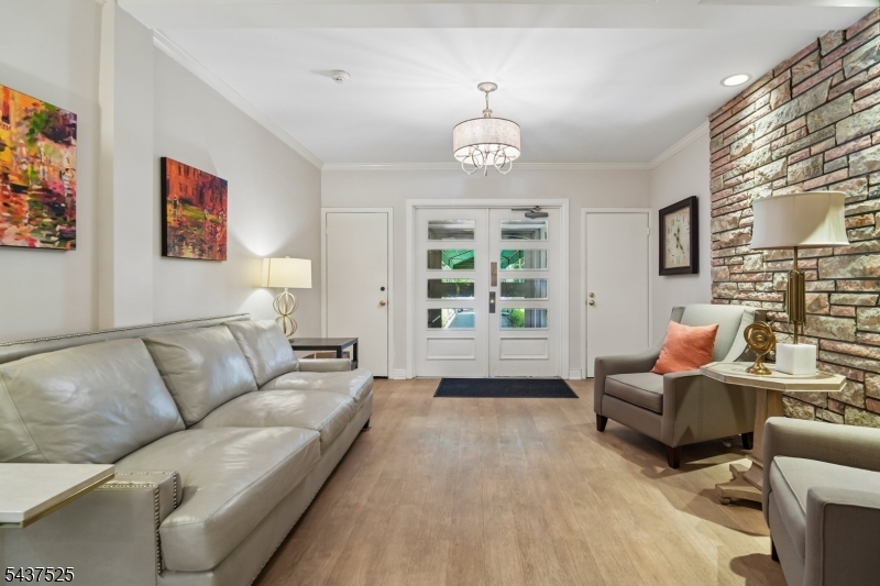 Strathmore House - Residential