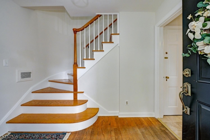 Putnam Manor - Residential