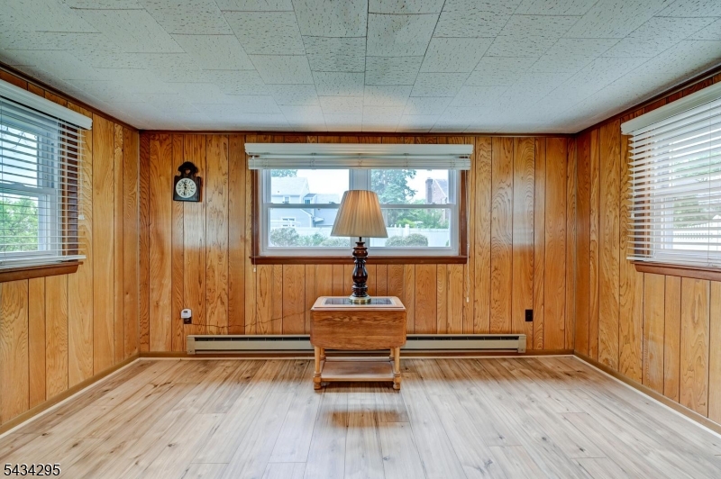 Putnam Manor - Residential