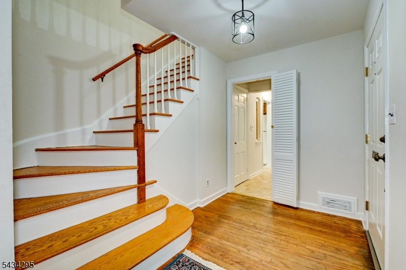 Putnam Manor - Residential