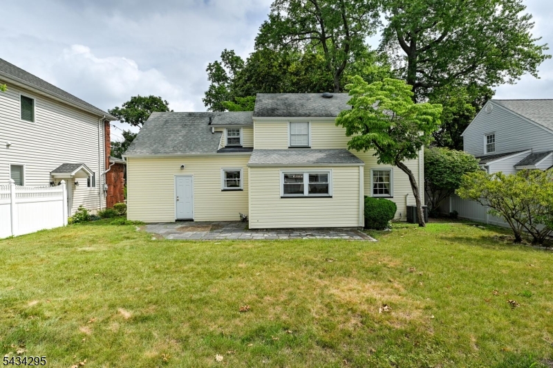 Putnam Manor - Residential