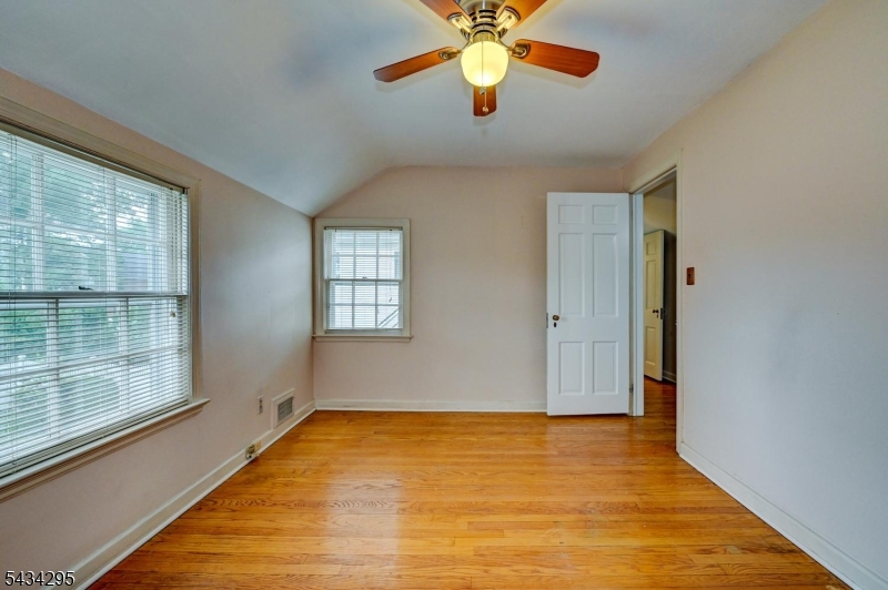 Putnam Manor - Residential