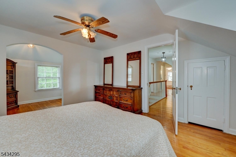 Putnam Manor - Residential