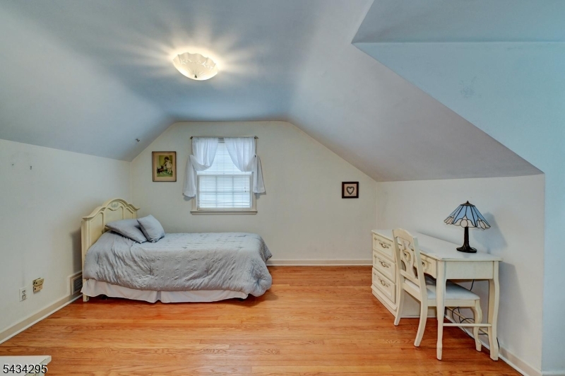 Putnam Manor - Residential