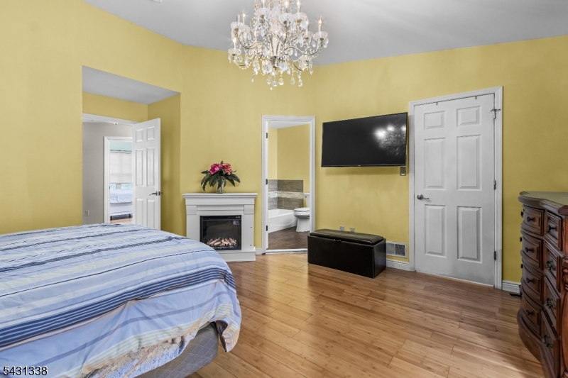 Seasons Glen - Residential